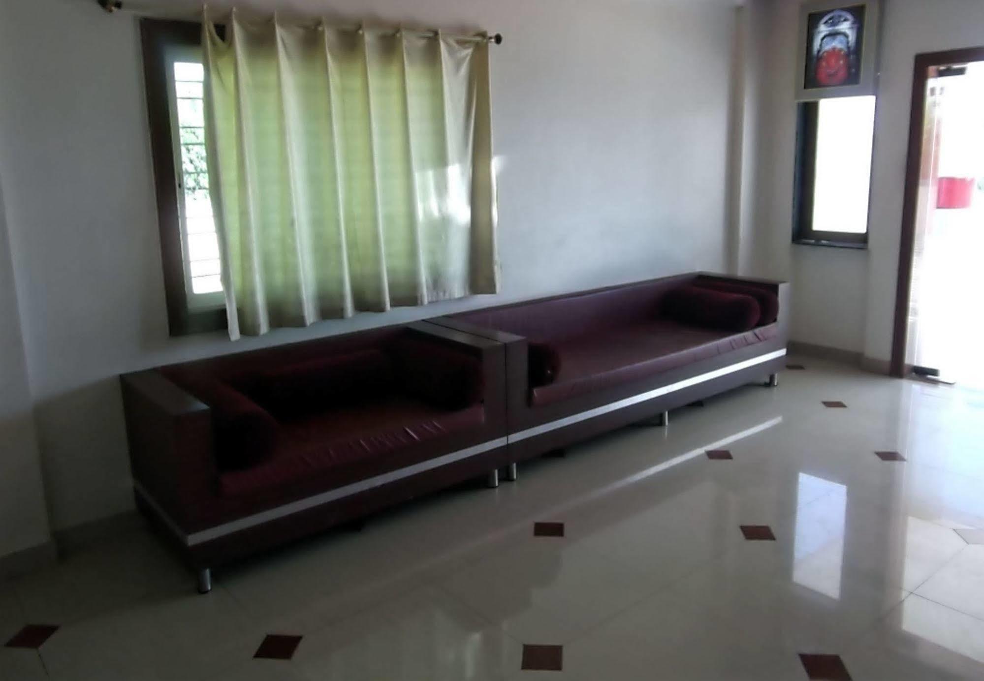 Hotel Rajyog Ranjangaon Ganpati Buitenkant foto